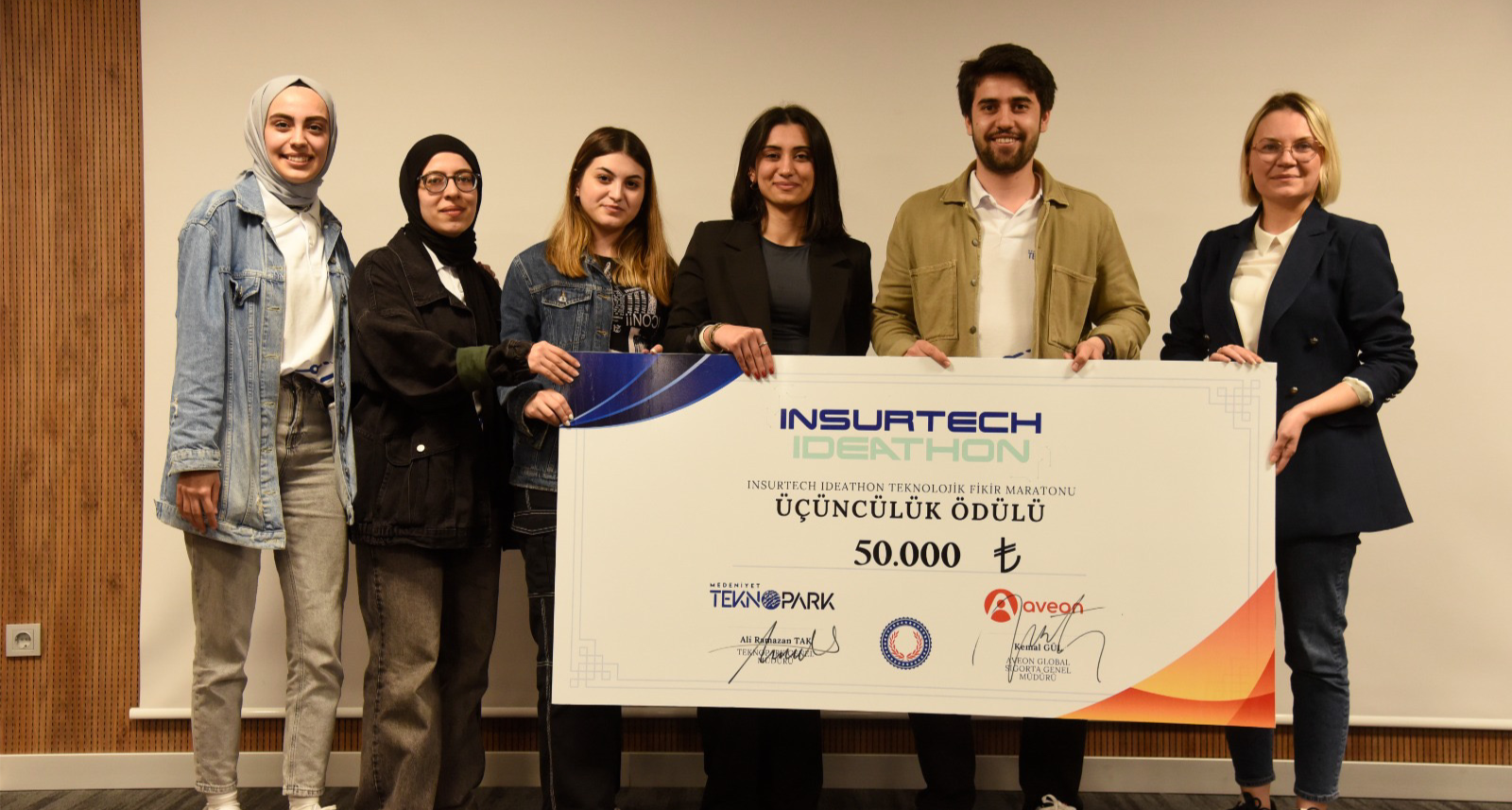 Computer and Industrial Engineering Students Excel in the Insurtech Ideathon: Securing Third Place Victory